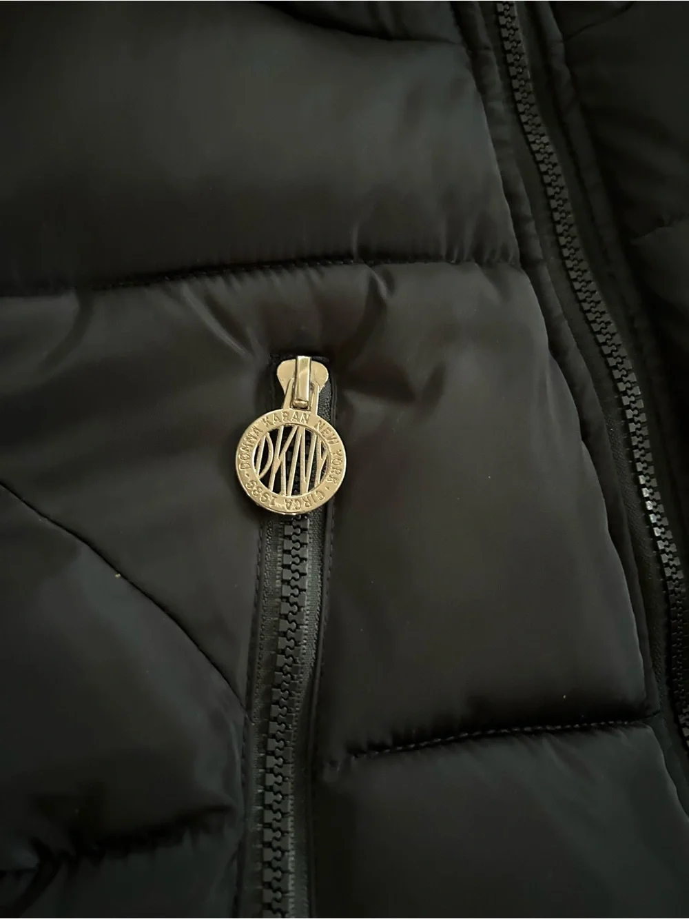 DKNY Girls Black Puffer Coat Sherpa Hood Size M (10/12)